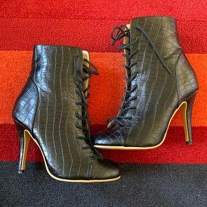 SHEIN black boots, GREAT CONDITION!!